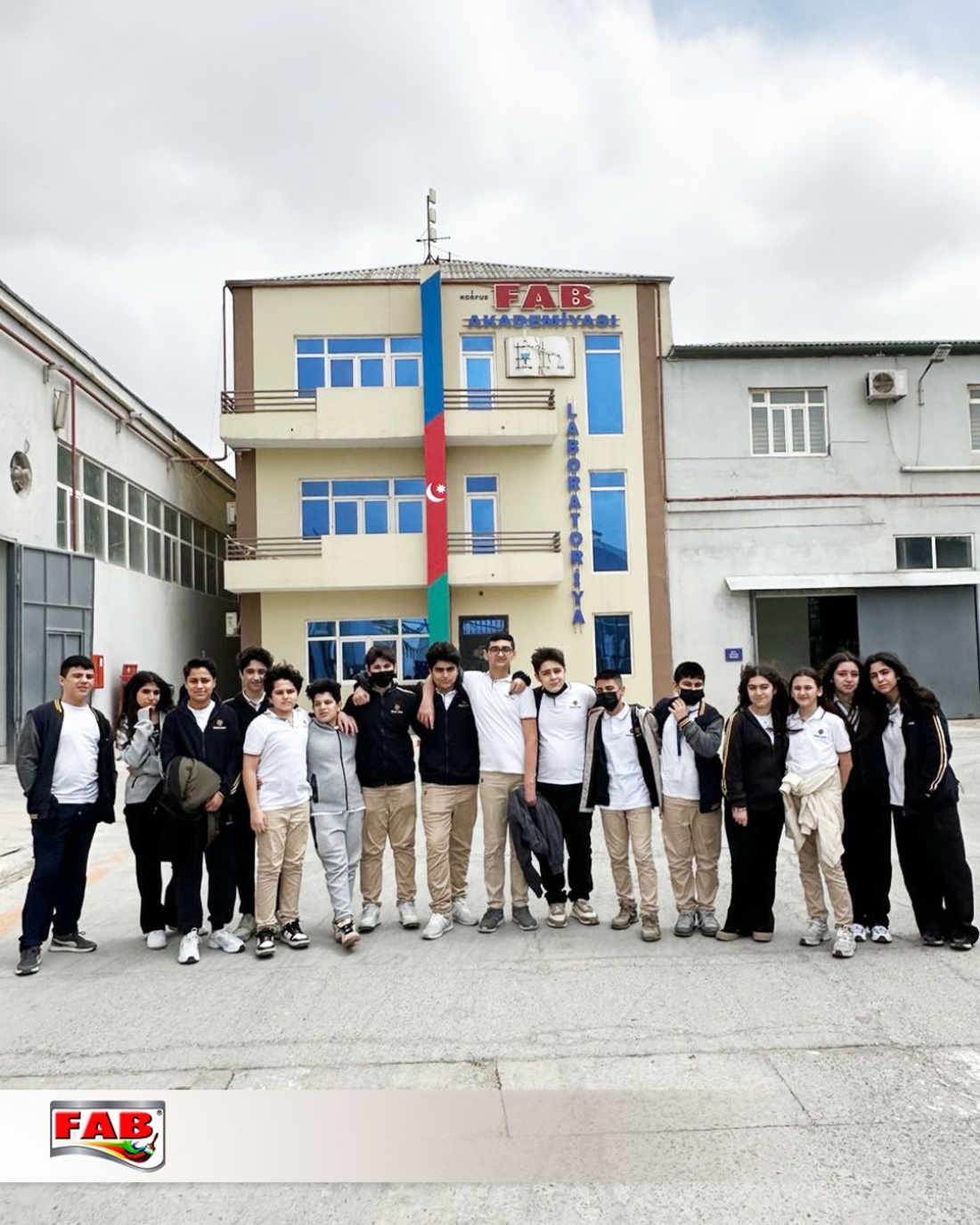 İdrak liseynin şagirdləri FAB Boyada