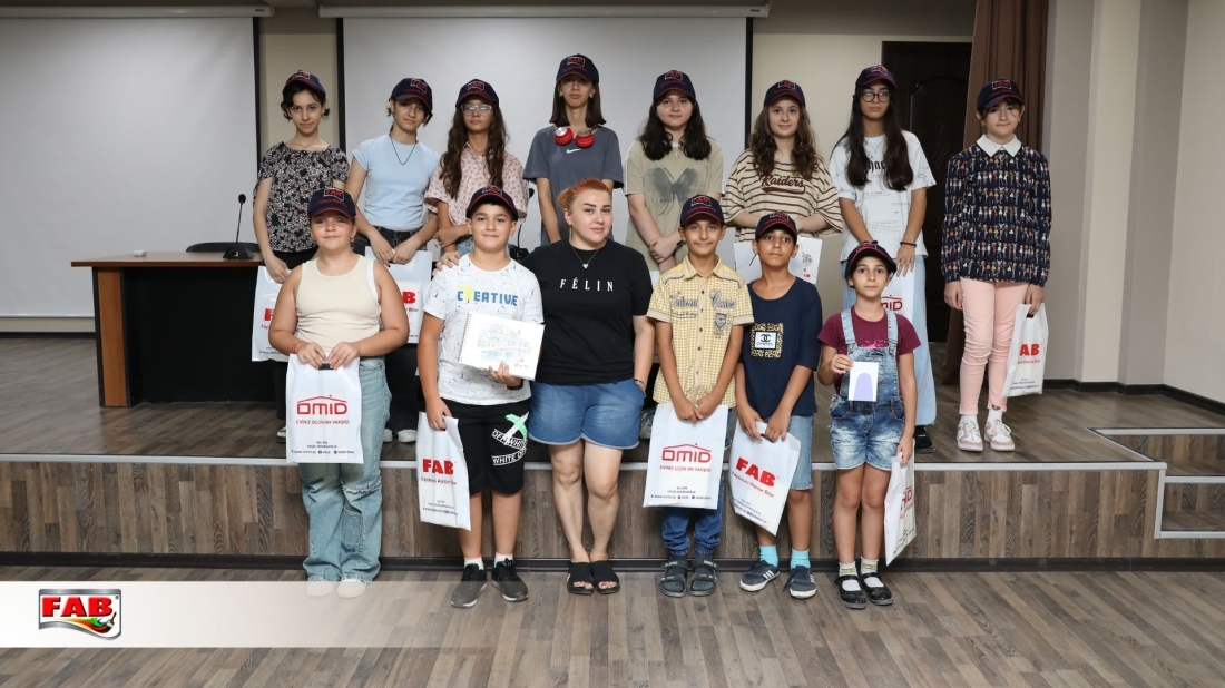 1№-li uşaq incəsənət məktəbinin şagirdləri FAB Boyada