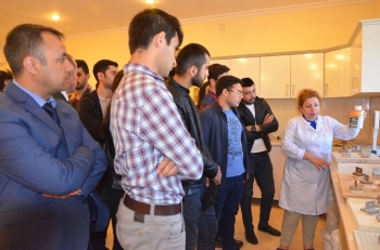 Bakı Mühəndislik Universitetinin magistratura I kurs və bakalavr pilləsinin III kurs tələbələri  “FAB BOYA və Kimya Sənayesi MMC”-nin qonağı oldular.